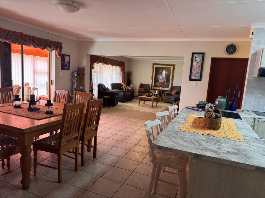 3 Bedroom Property for Sale in Hartenbos Central Western Cape